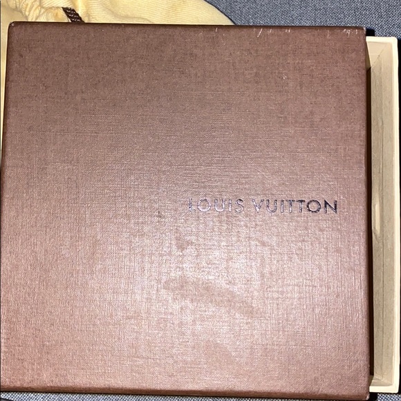 Louis Vuitton belt! Calf hide leather reversible! - Picture 8 of 8